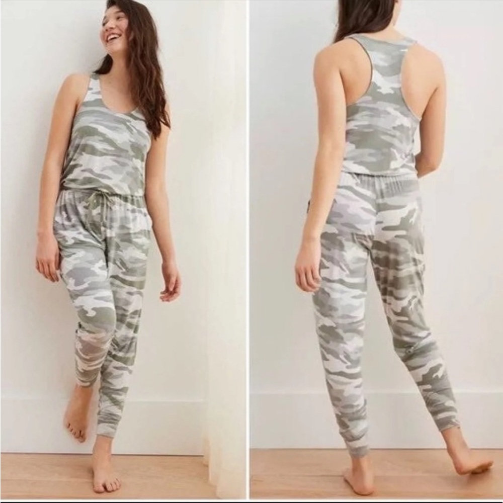 Aerie scoopneck sleeveless green camo jumpsuit XS